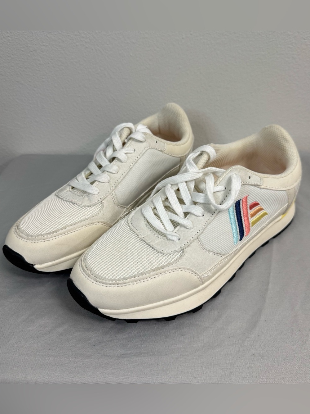 Aldi brand women’s retro style sneaker 
Size 10